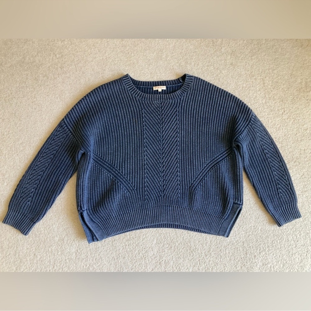 DEMYLEE New York sweater
